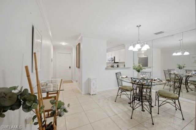 9076 Gervais Cir, Unit 405, Naples, FL 34120 Photo