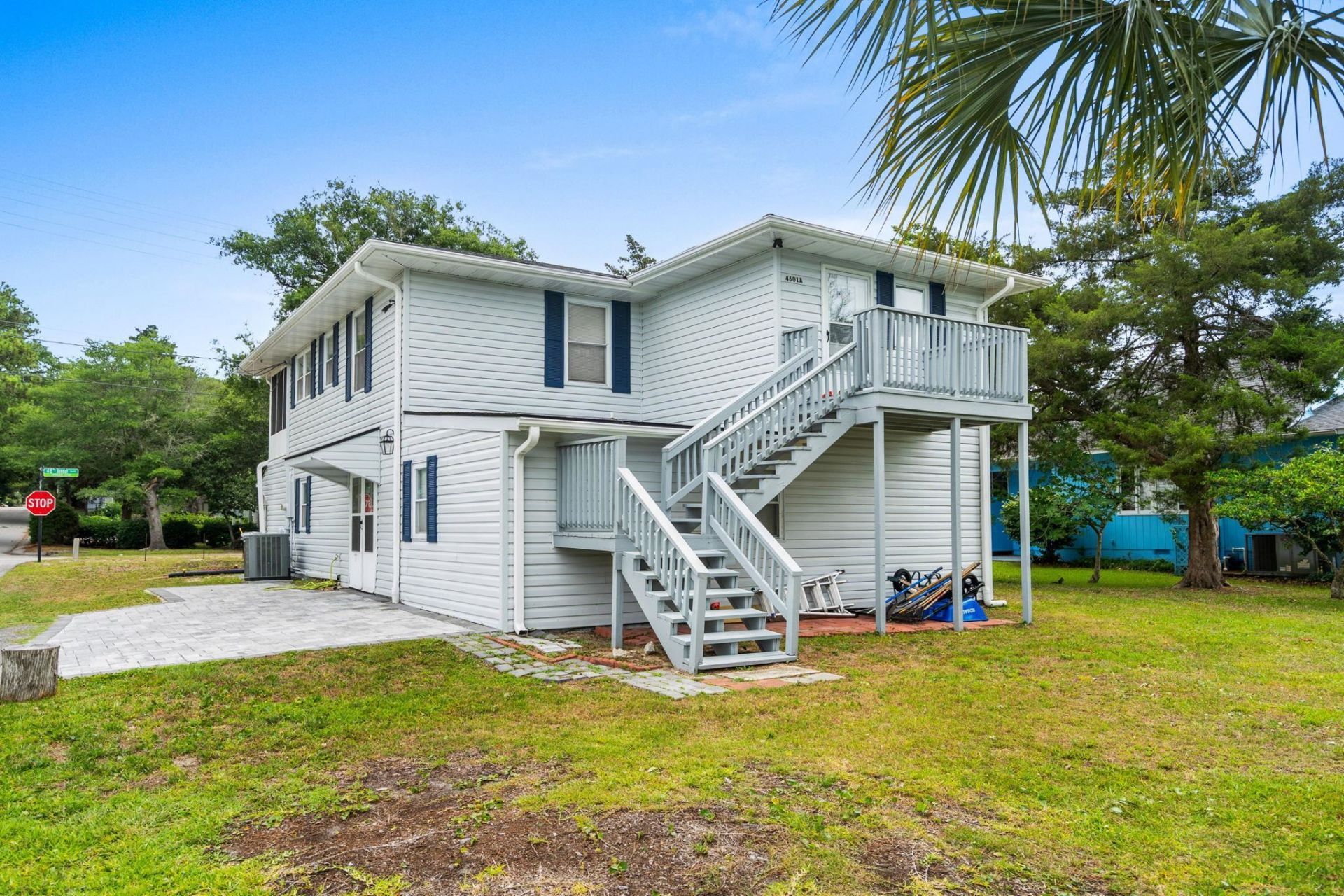 4601 Lewis St. Photo 2