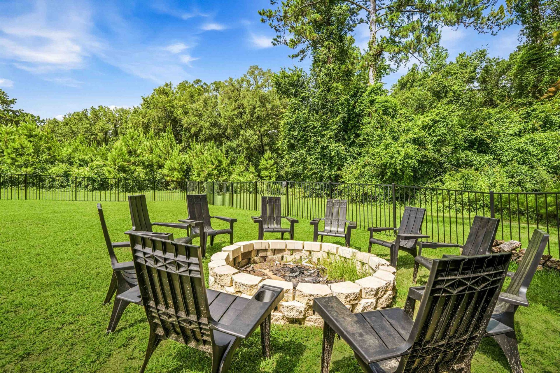 225 Wisteria Lane, Havana, FL 32333 Photo