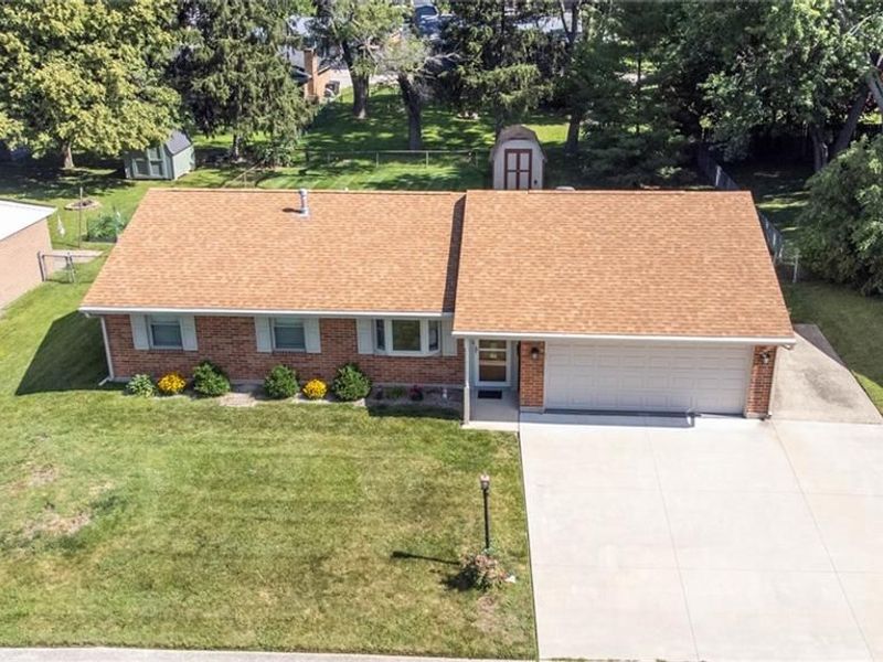 4981 Scothills Drive, Clayton, OH 45322 Photo 2