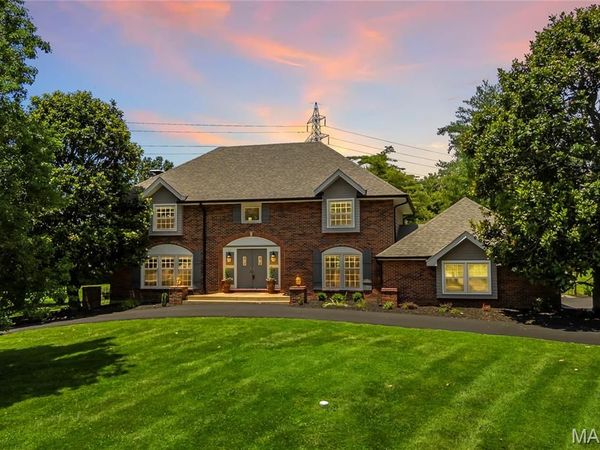 12405 Montsouris Drive, Creve Coeur, MO 63141