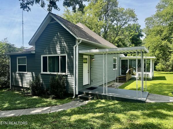 4201 Coster Rd, Knoxville, TN 37912