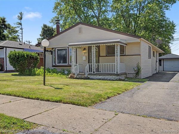 1260 Maurer Avenue, Pontiac, MI 48342