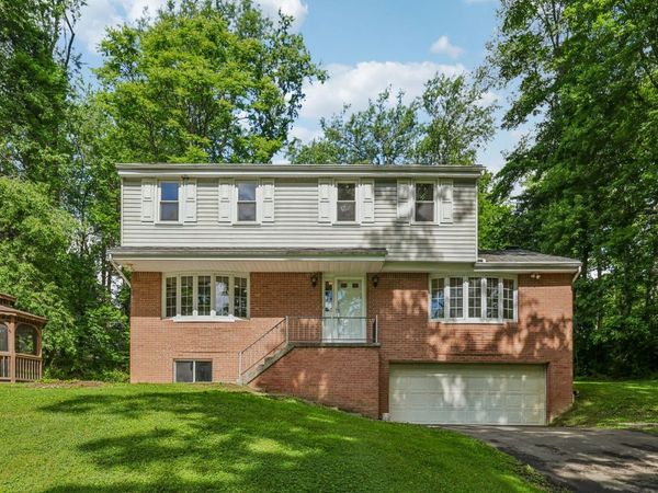 512 Hanover Kendall Road, Hookstown, PA 15050