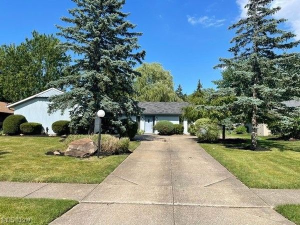 6167 Oakwood Circle , North Ridgeville, OH 44039