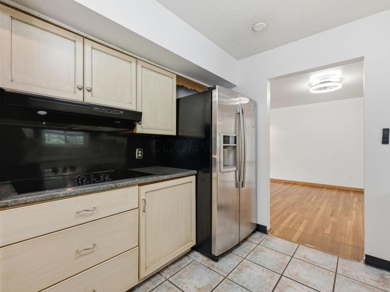 2690 Burnaby Drive, Columbus, OH 43209 Photo 9