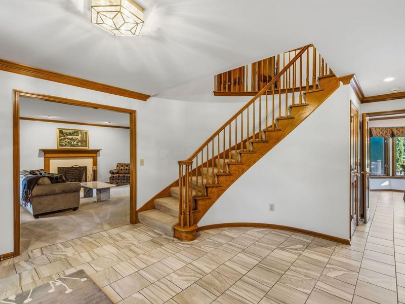 145 Valley Run Drive, Powell, OH 43065 Photo 7