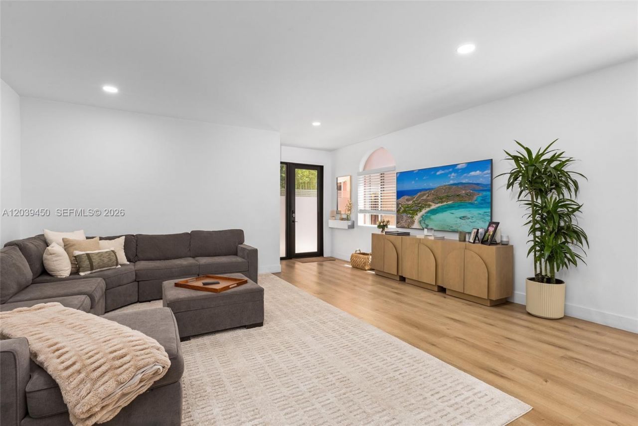 3125 Jackson Ave, Unit 3125, Miami, FL 33133 Photo