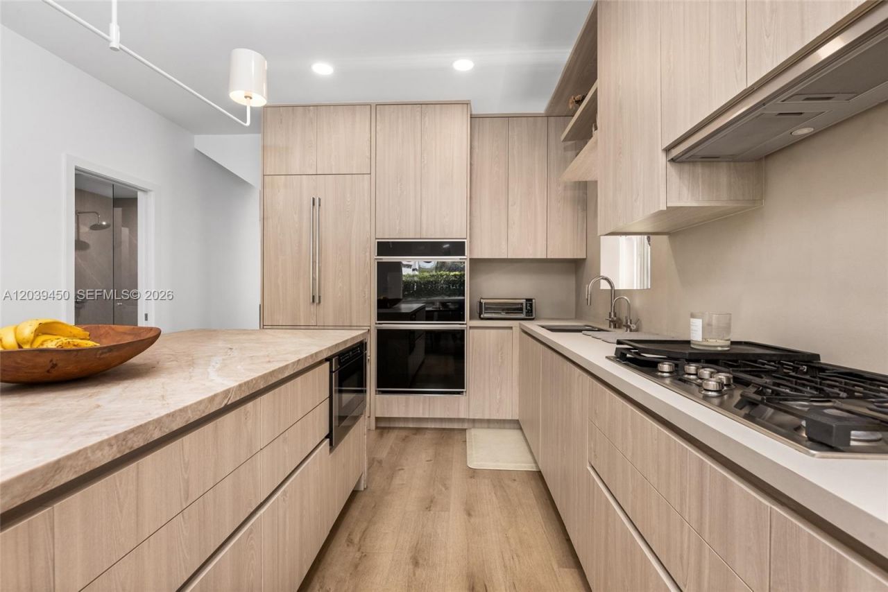 3125 Jackson Ave, Unit 3125, Miami, FL 33133 Photo