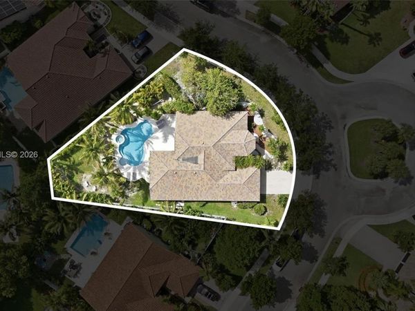 241 Fairmont Way, Weston, FL 33326