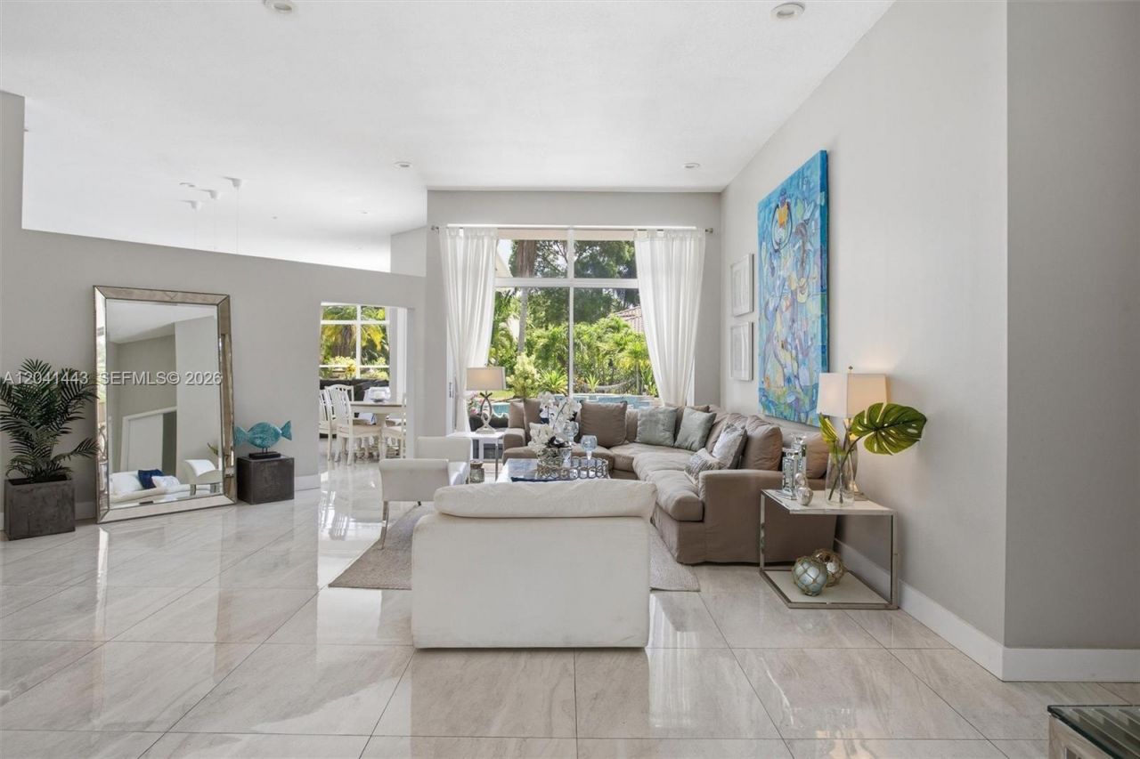 241 Fairmont Way, Weston, FL 33326 Photo