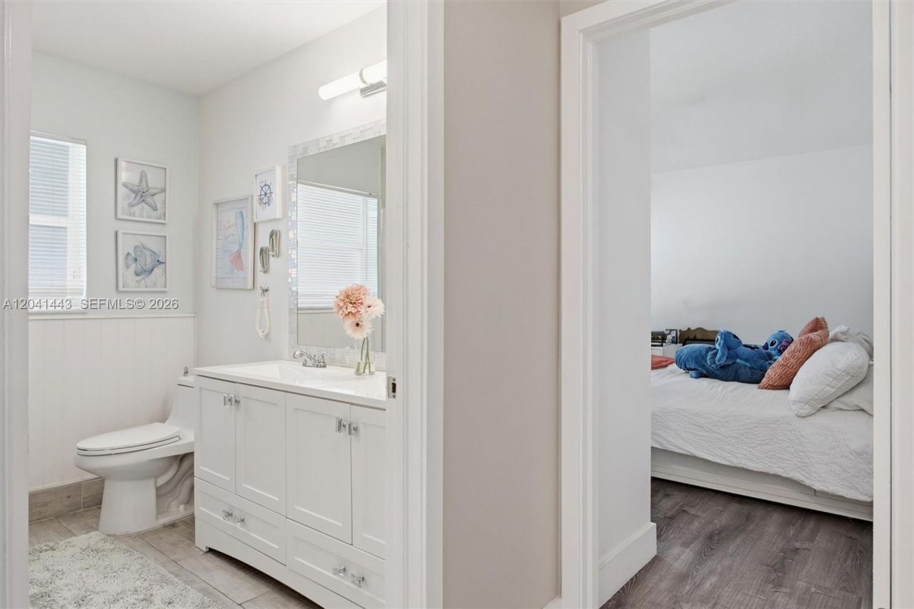 241 Fairmont Way, Weston, FL 33326 Photo