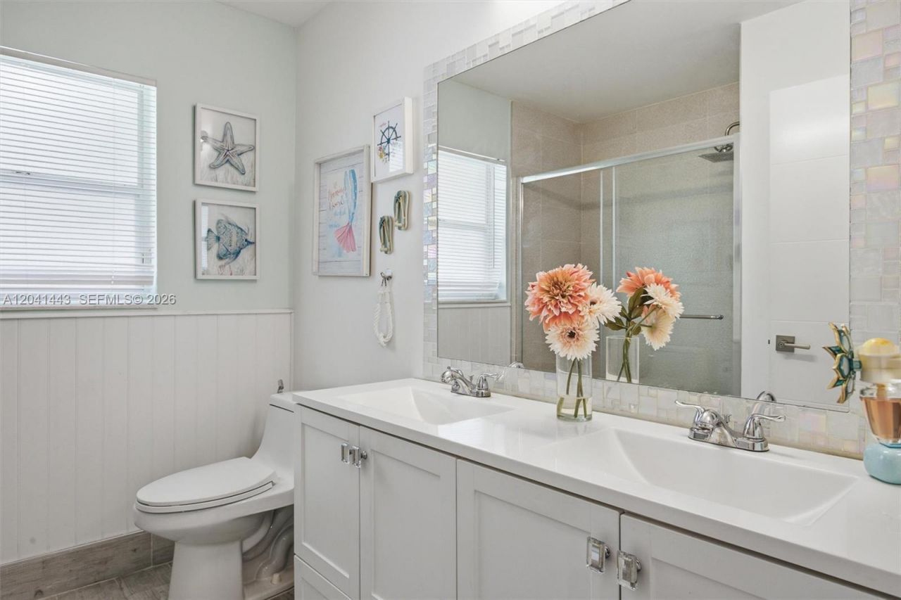 241 Fairmont Way, Weston, FL 33326 Photo