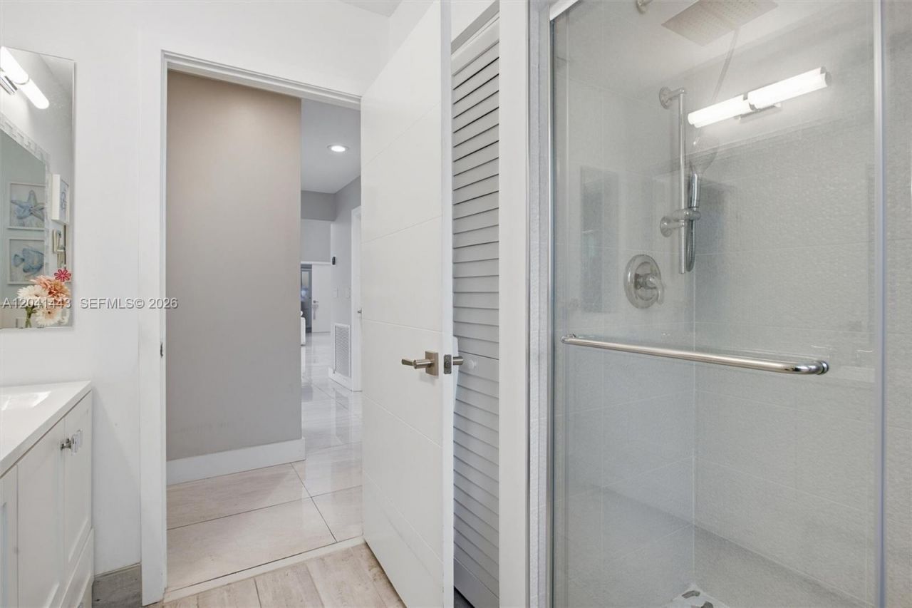 241 Fairmont Way, Weston, FL 33326 Photo