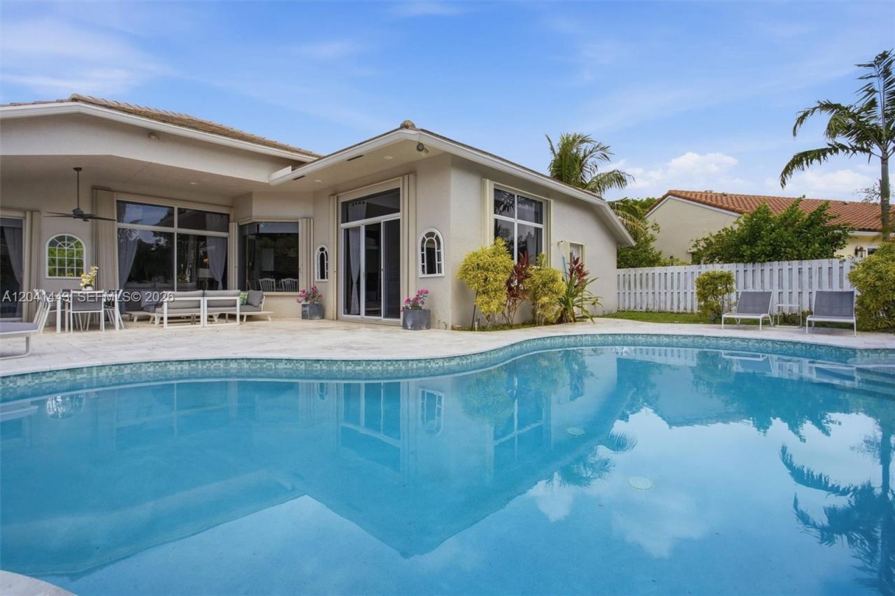 241 Fairmont Way, Weston, FL 33326 Photo