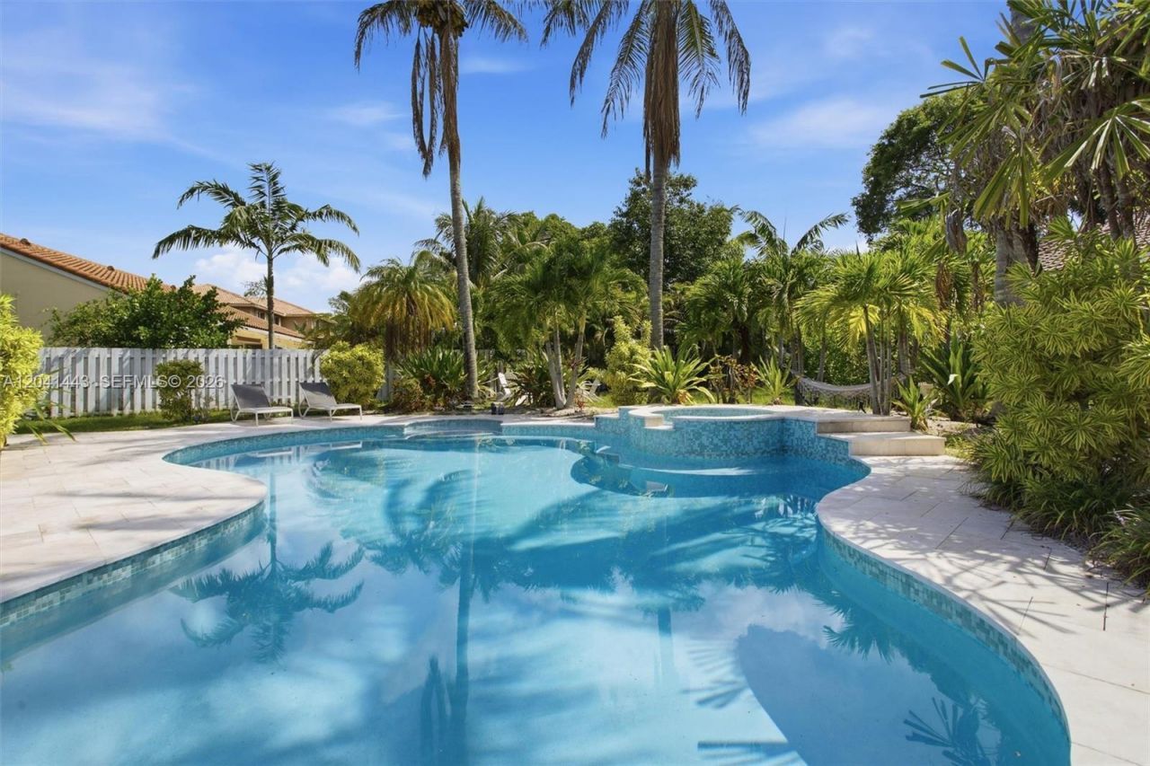 241 Fairmont Way, Weston, FL 33326 Photo