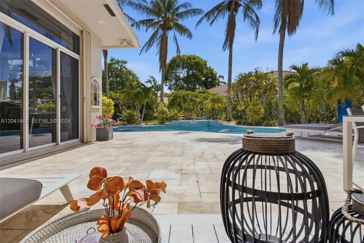 241 Fairmont Way, Weston, FL 33326 Photo