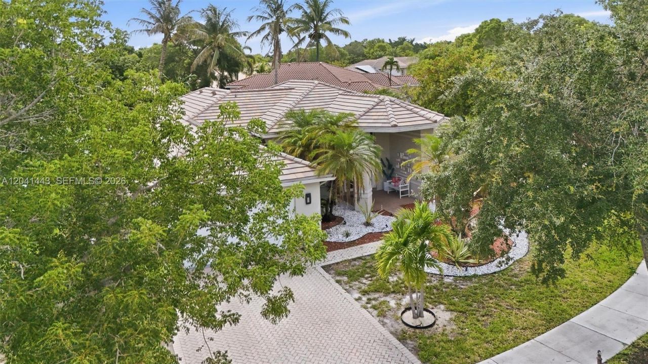 241 Fairmont Way, Weston, FL 33326 Photo