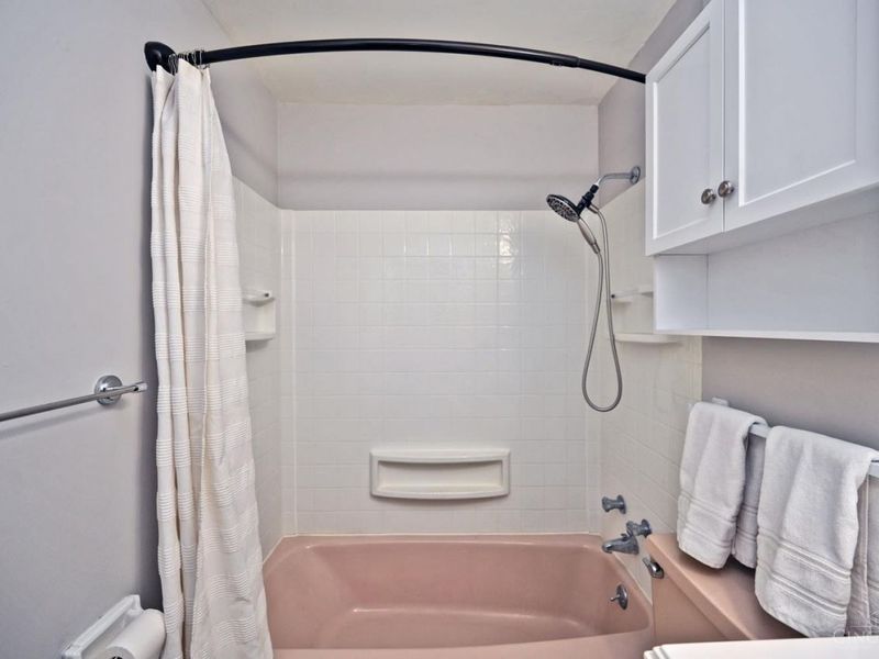 1815 Wm H Taft Road, Unit 202, Cincinnati, OH 45206 Photo 14