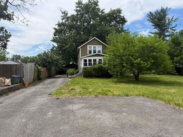 1621 Zettler Road , Columbus, OH 43227