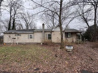 9495 E Main Road , Ripley, NY 14775
