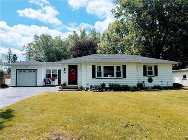 34 Adela Cir , Rochester, NY 14624