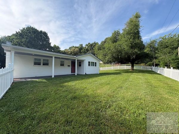 300 Vista Rd., Bluefield, WV 24701
