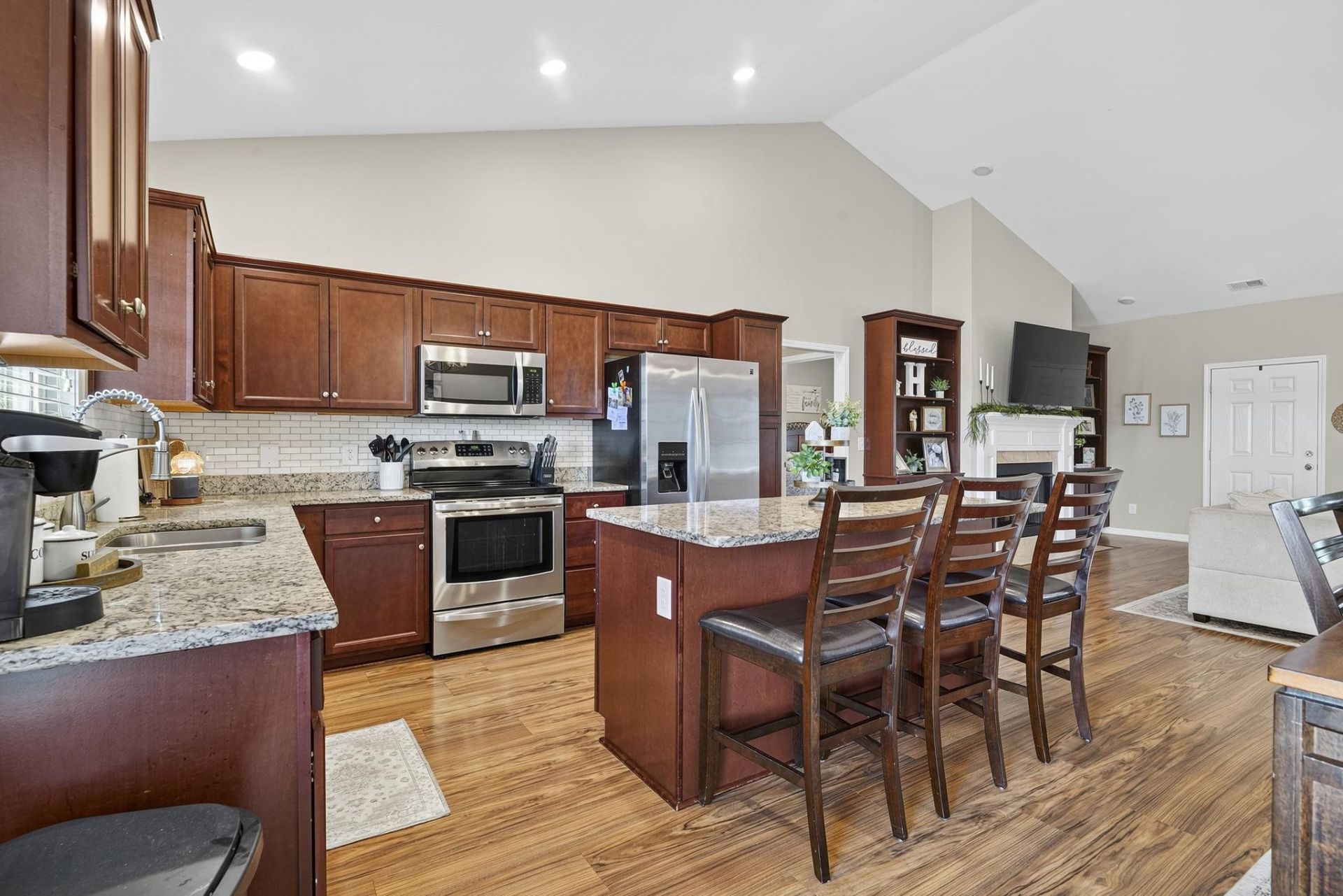 4505 Highway 308 Photo 3