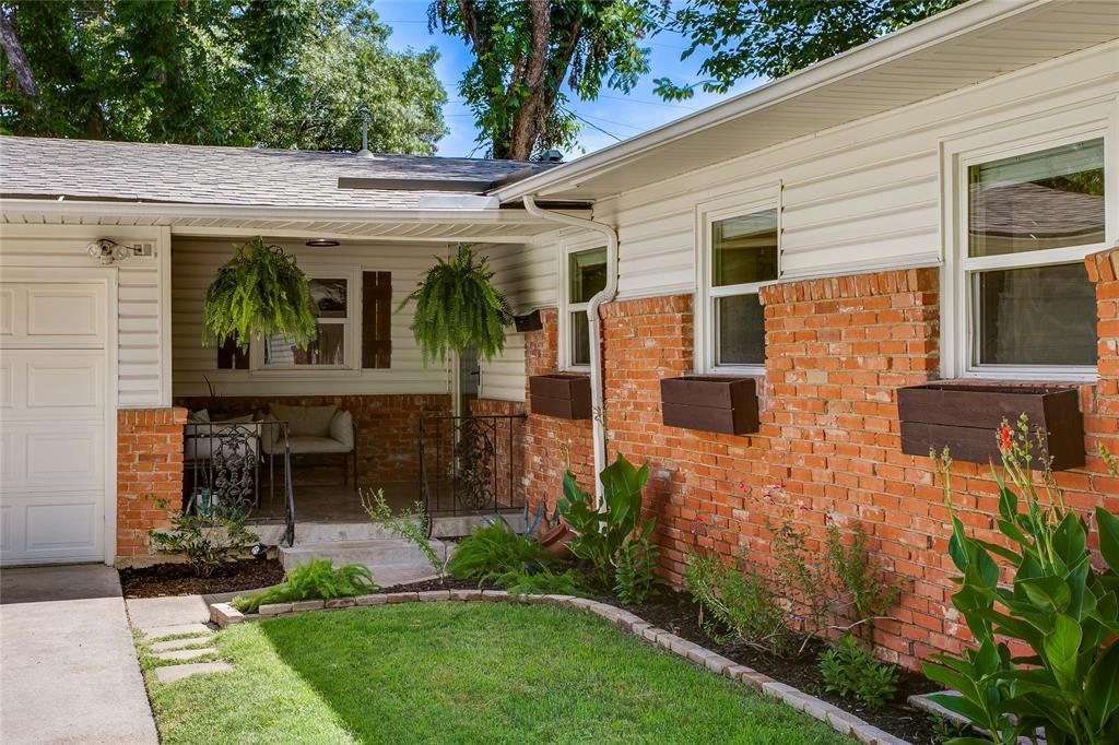 2627 W 10th Street, Dallas, TX 75211 Main Photo