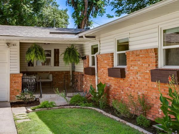 2627 W 10th Street, Dallas, TX 75211