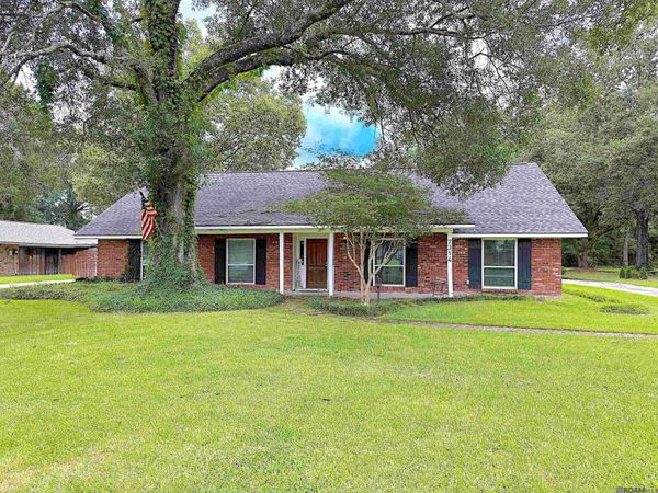 7314 Oak Meadow Dr, Baton Rouge, LA 70818