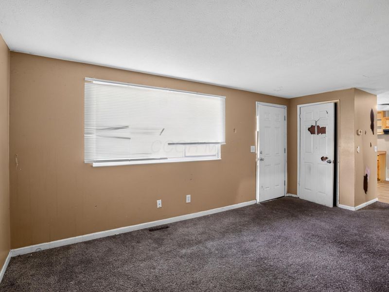 923 Wedgewood Drive , Columbus, OH 43228 Photo 5
