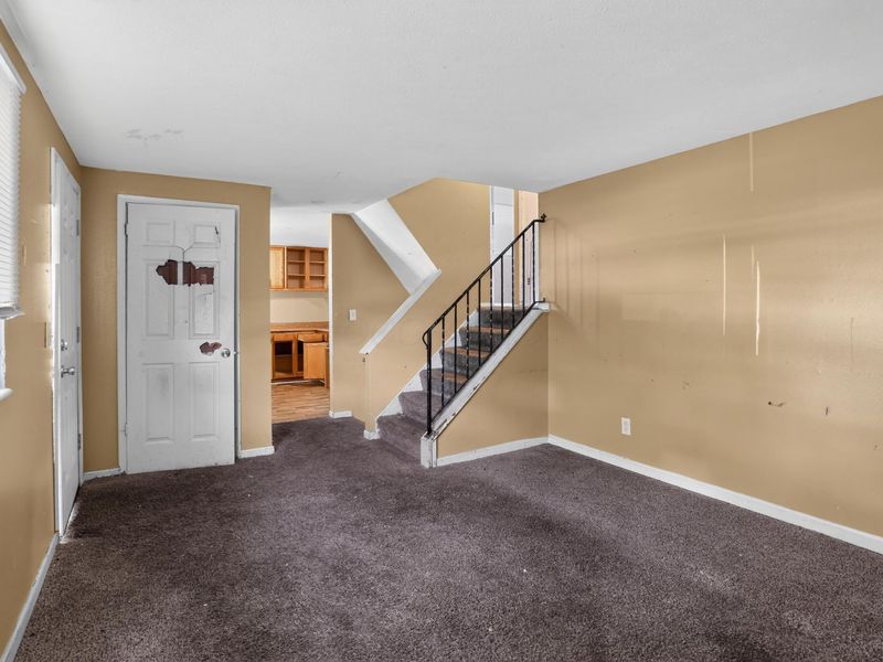 923 Wedgewood Drive , Columbus, OH 43228 Photo 6