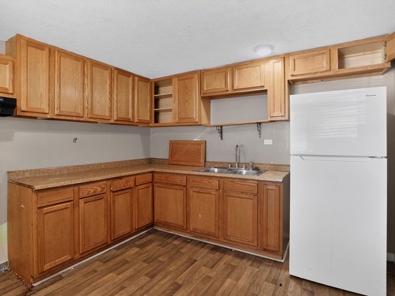 923 Wedgewood Drive , Columbus, OH 43228 Photo 9