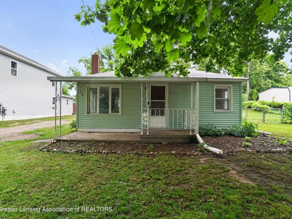 335 E Pearl Street, Ovid, MI 48866