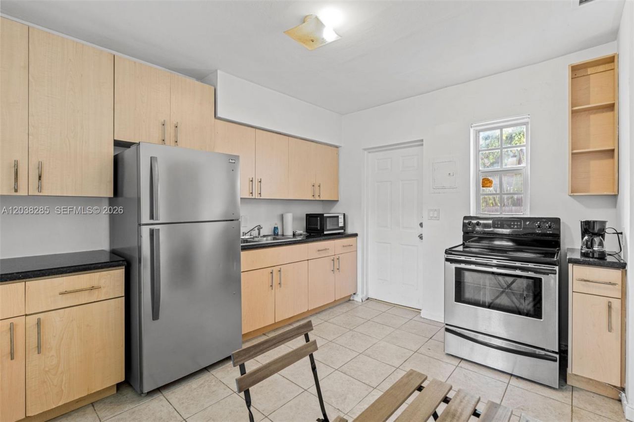 840 Lenox Ave , Unit 3, Miami Beach, FL 33139 Photo