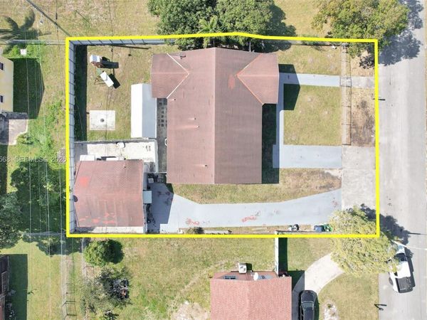 3280 NW 213th Ter , Miami Gardens, FL 33056