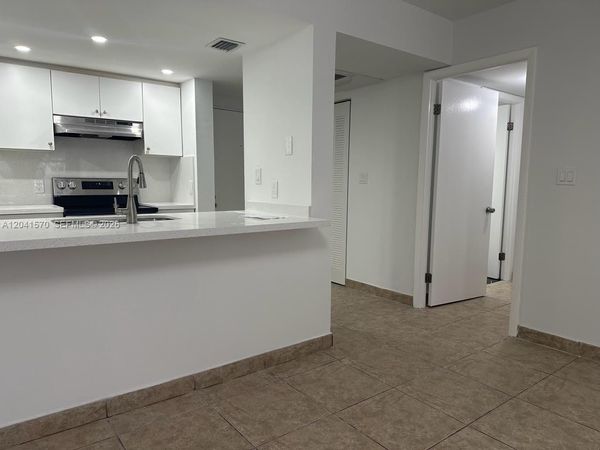 8100 Geneva Ct , Unit 142, Doral, FL 33166