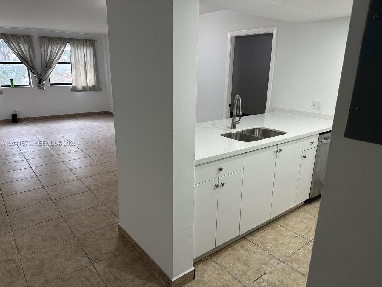 8100 Geneva Ct , Unit 142, Doral, FL 33166 Photo