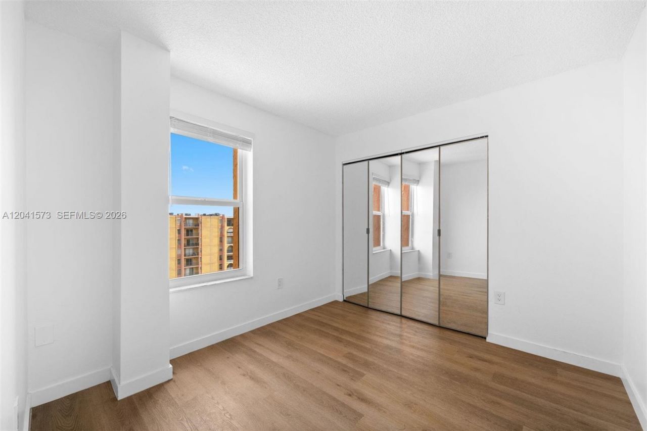4801 NW 7th St, Unit 803-16, Miami, FL 33126 Photo