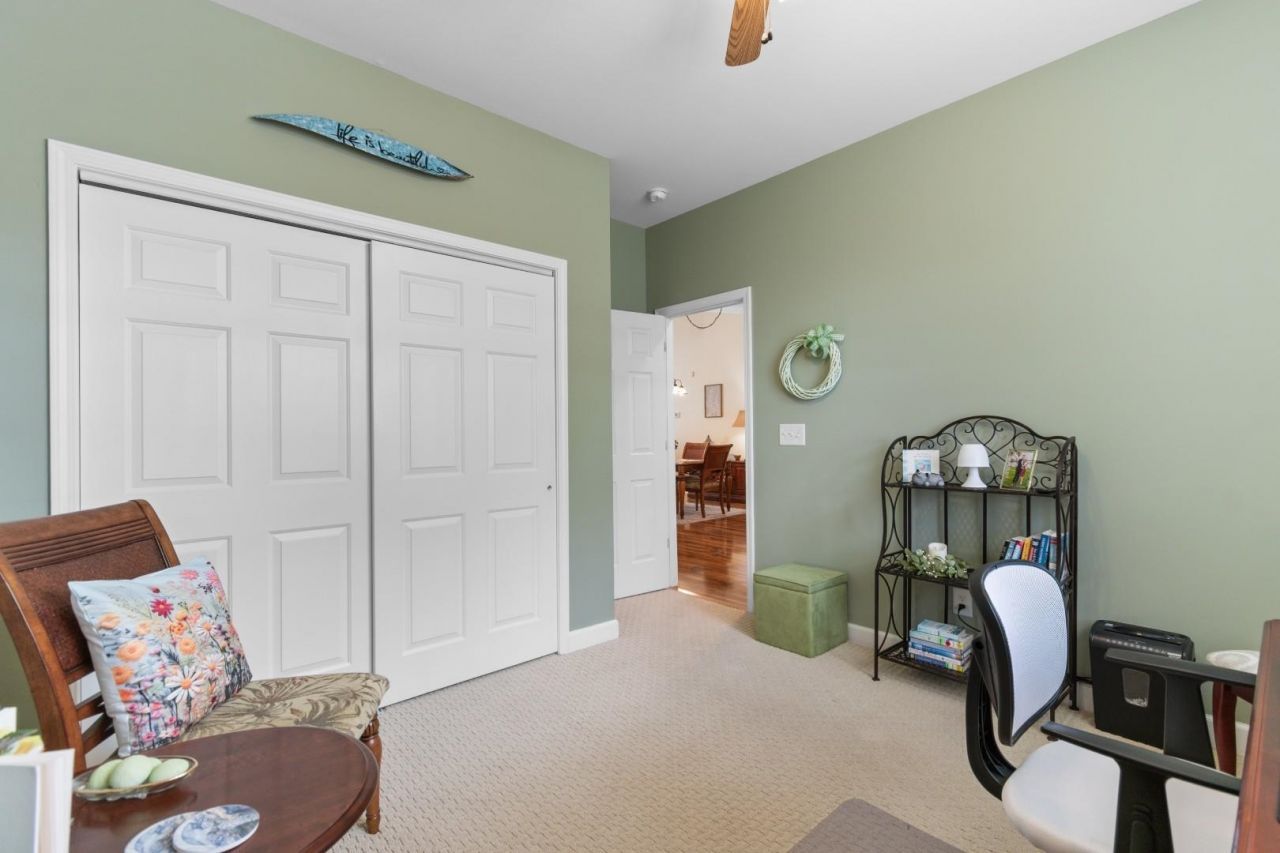 210 Vermillion Dr. Photo 21