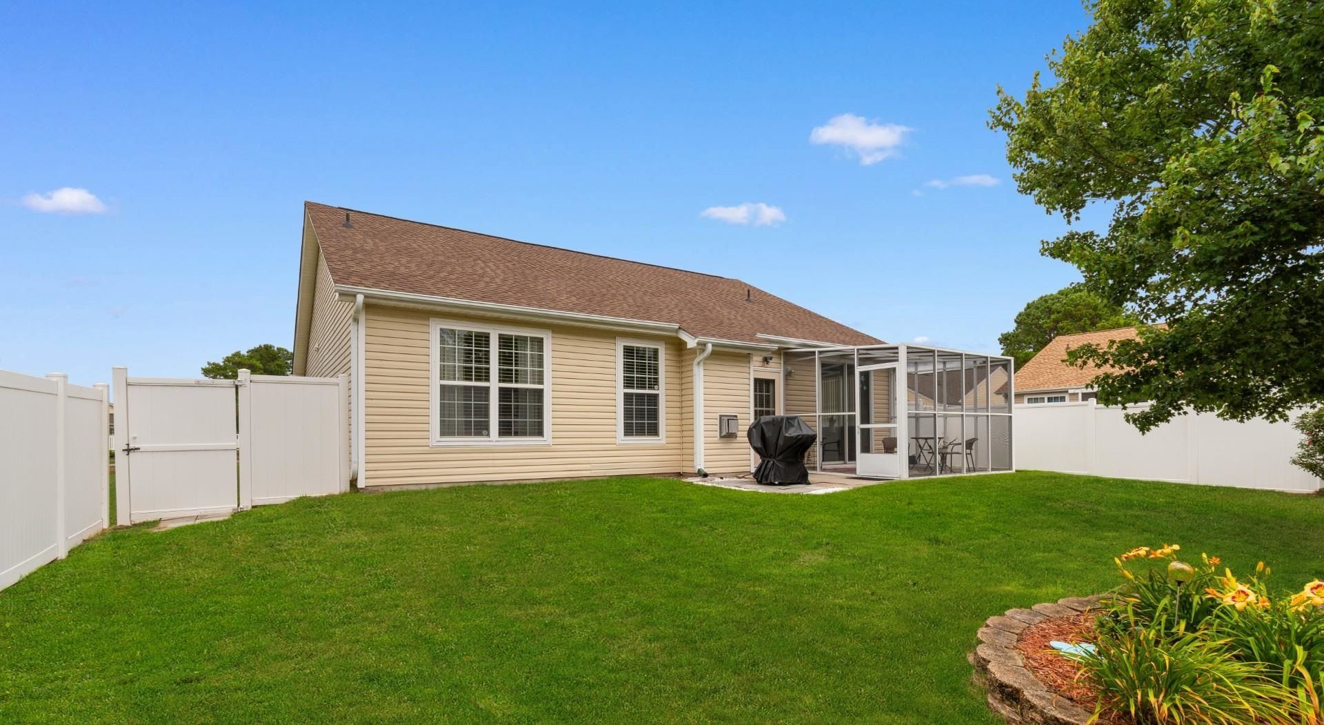 210 Vermillion Dr. Photo 30