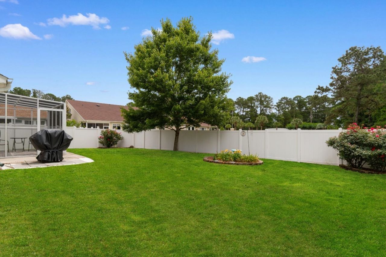 210 Vermillion Dr. Photo 31