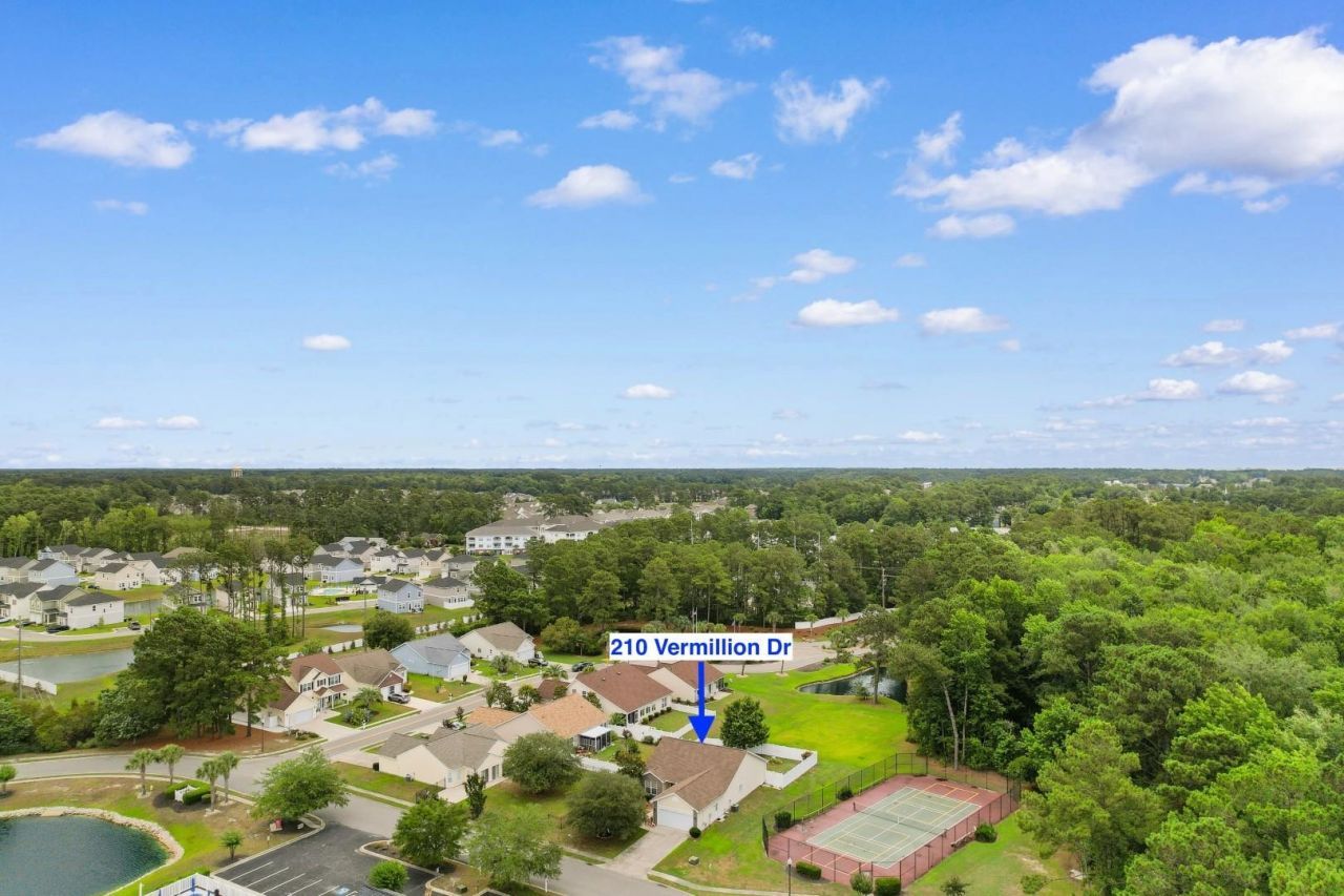210 Vermillion Dr. Photo 32