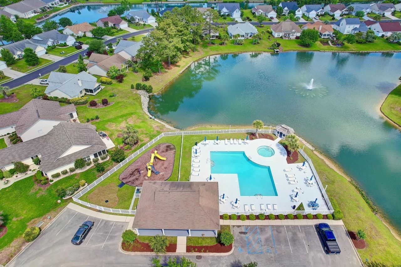 210 Vermillion Dr. Photo 35