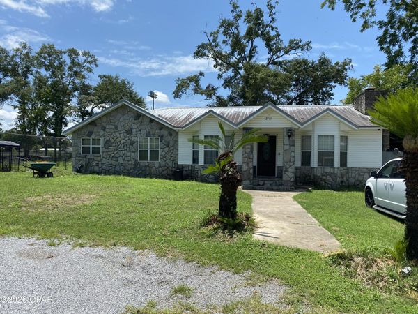 2733 Levy Street, Cottondale, FL 32431