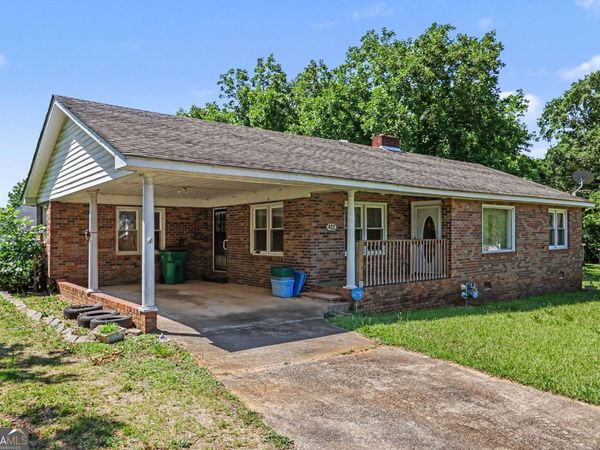 422 Bartson Street, Lavonia, GA 30553