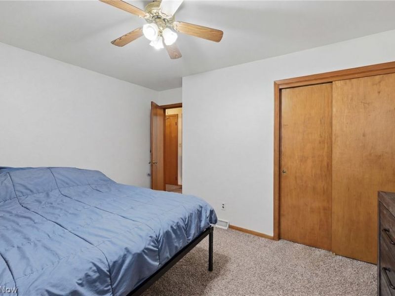 404 Elizabeth Street, Hubbard, OH 44425 Photo 13