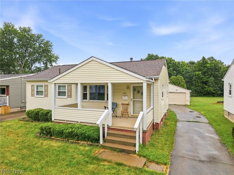 404 Elizabeth Street, Hubbard, OH 44425 Photo 2