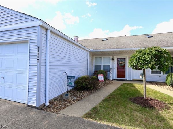 3389 Ivy Hill Circle , Unit D, Cortland, OH 44410